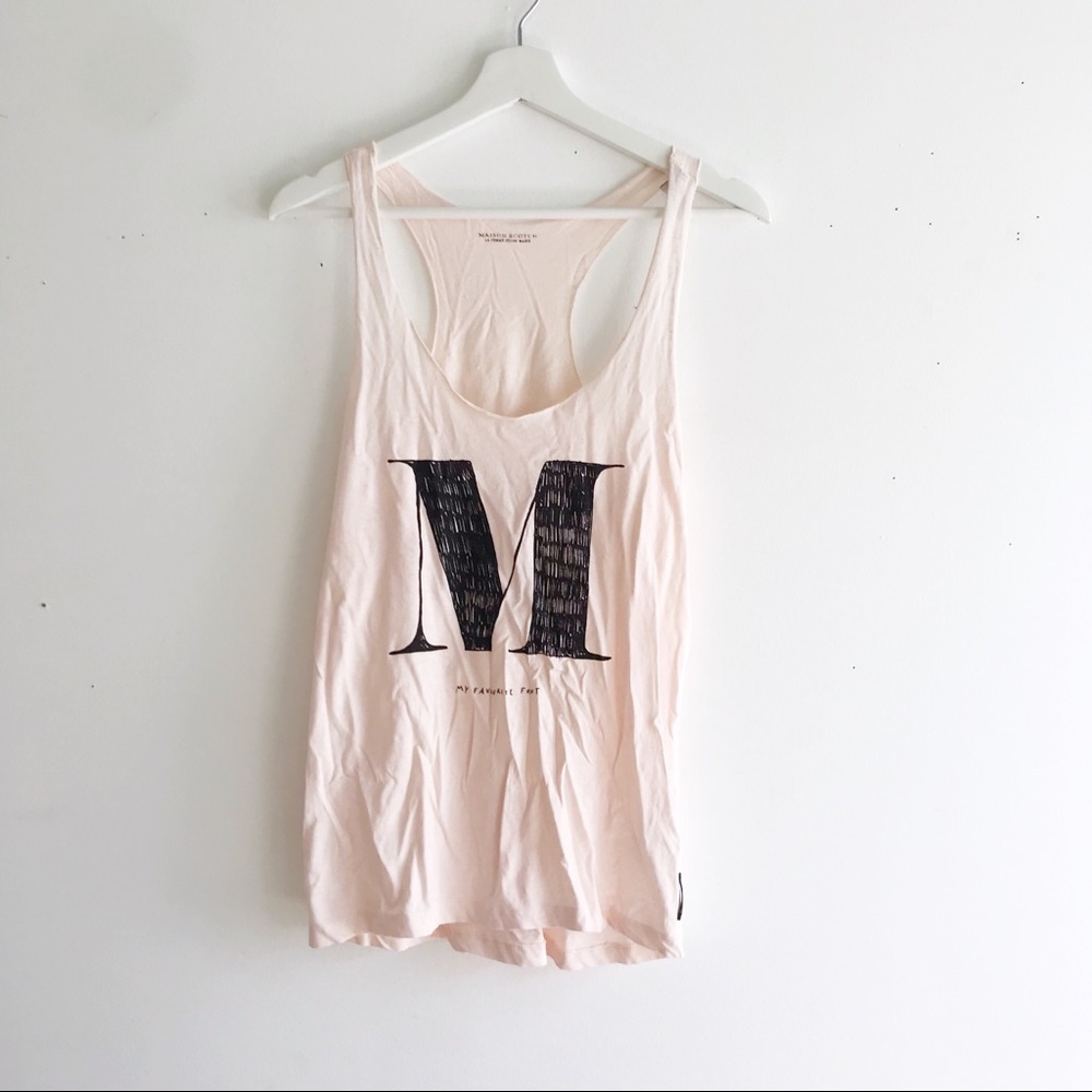 Light pink tank top with print